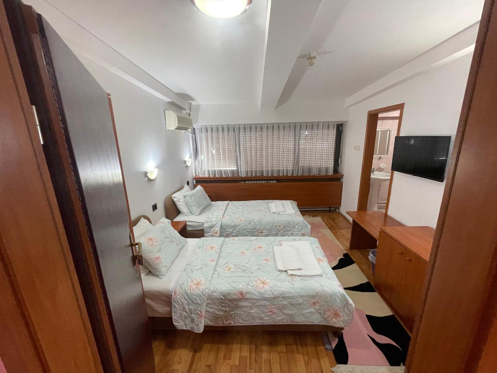 Hotel Square Skopje Extérieur photo