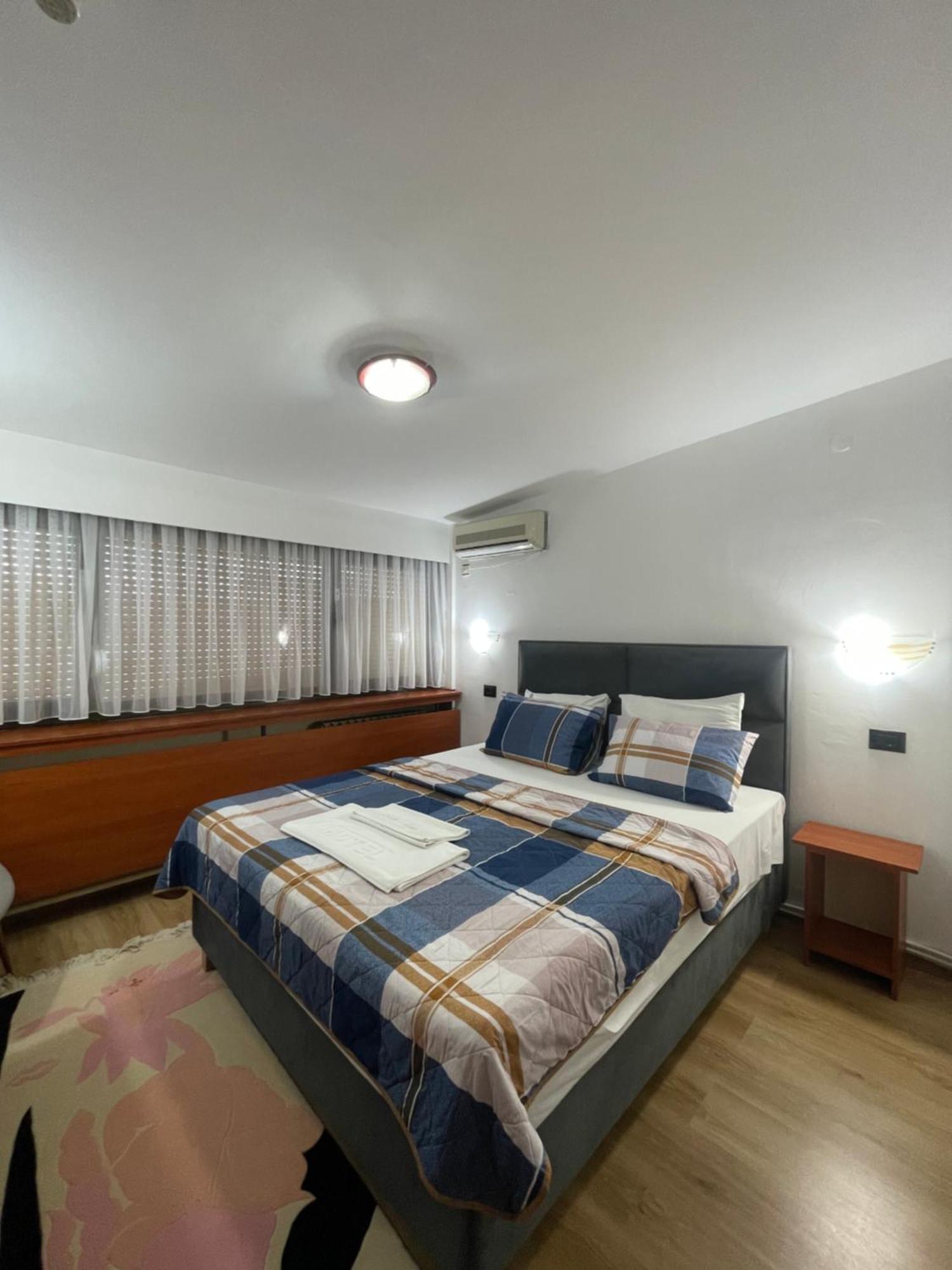 Hotel Square Skopje Extérieur photo