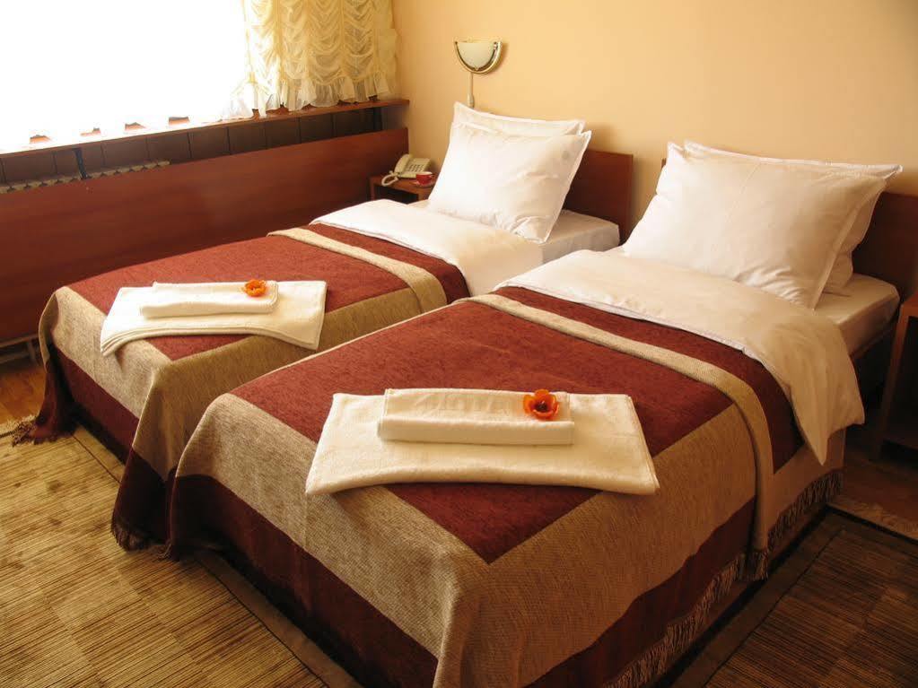 Hotel Square Skopje Extérieur photo