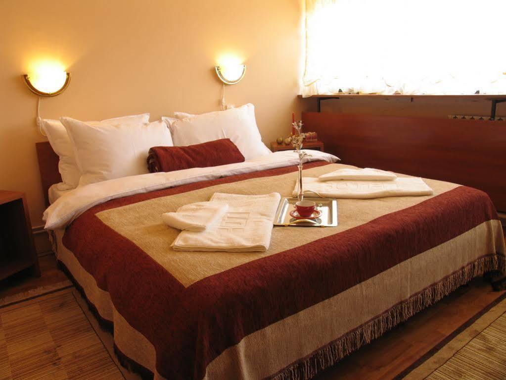 Hotel Square Skopje Extérieur photo