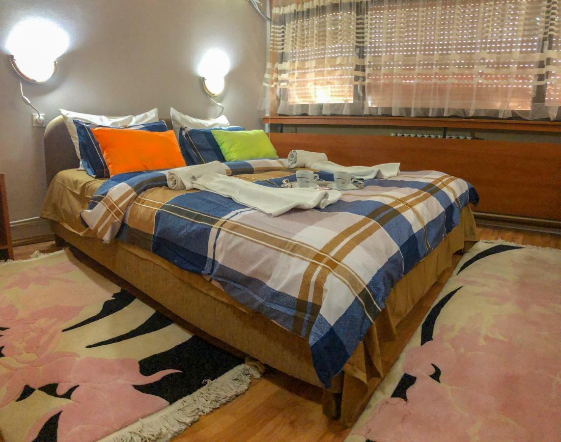 Hotel Square Skopje Extérieur photo