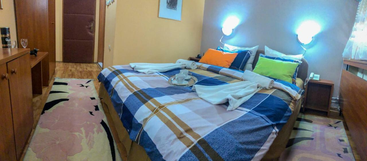 Hotel Square Skopje Extérieur photo